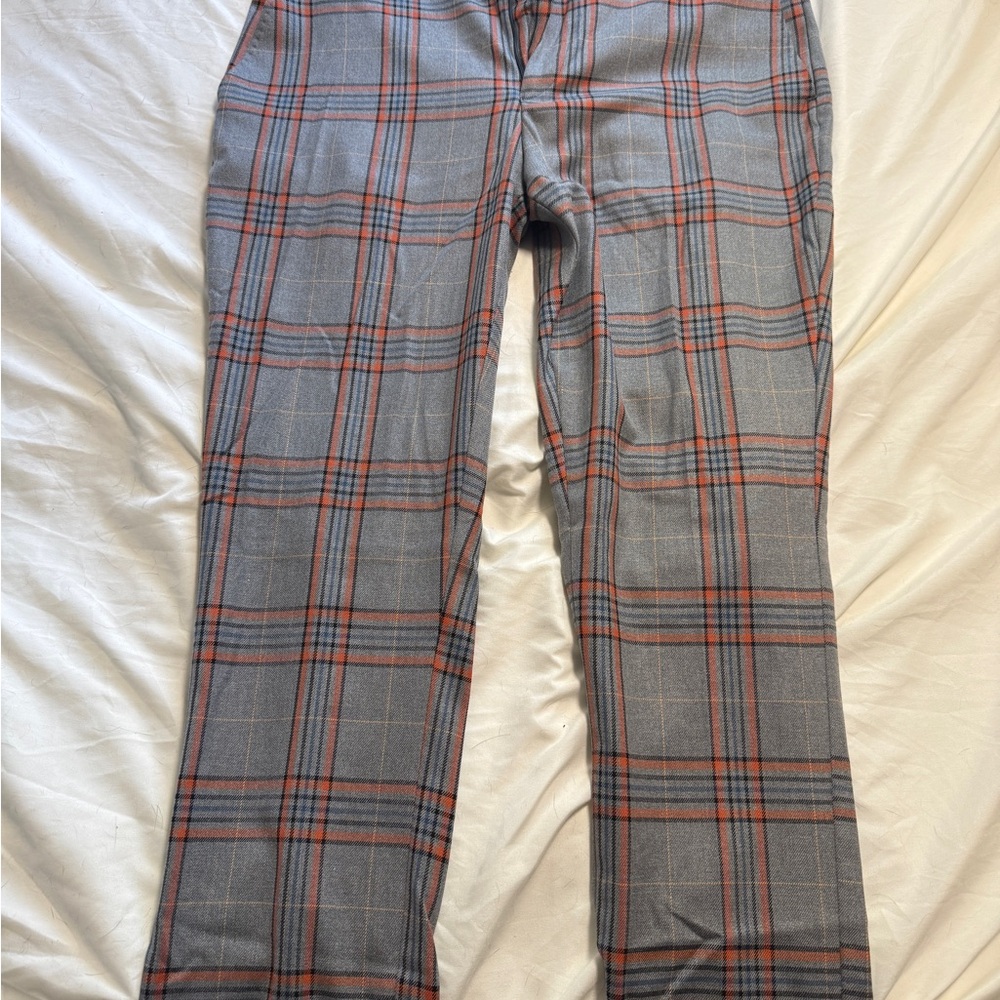 Boohoo Mens Gray and Red Dress Pants with Plaid Design